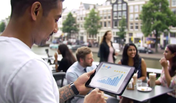 Ondernemer ziet Reviews groeien Ondernemer ziet reviews stijgen op iPad